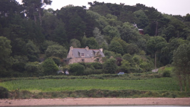 Un gîte près de Bréhat , un pied à terre les pieds dans l'eau
