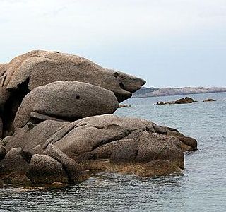 rocher rappelant une forme à expliquer,attention les photos ayant déjà participées ne sont pas admises