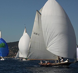 Bateau bois, acier, alu... tout ce qui change du polyester !