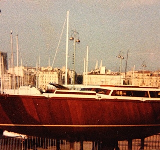 Bateau bois, acier, alu... tout ce qui change du polyester !