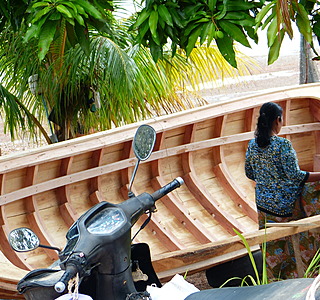 Bateau bois, acier, alu... tout ce qui change du polyester !