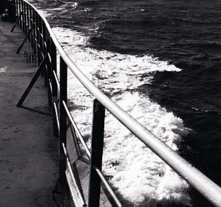 La mer en noir et blanc, rien que la mer, rien que du noir et blanc !