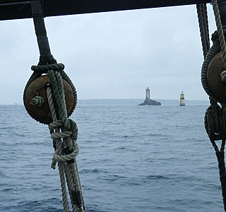 Voiles, coques, ponts et apparaux de vieux gréements 