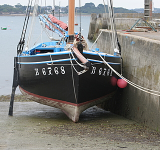 Voiles, coques, ponts et apparaux de vieux gréements 