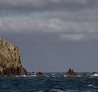 Falaises et reliefs vus du bateau