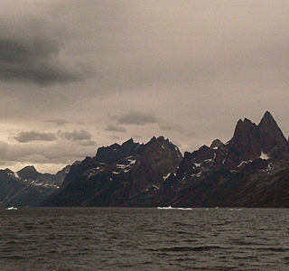 Falaises et reliefs vus du bateau